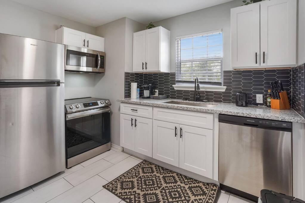 Cozy Two Bedroom Home Minutes From Downtown! ฮูสตัน ภายนอก รูปภาพ