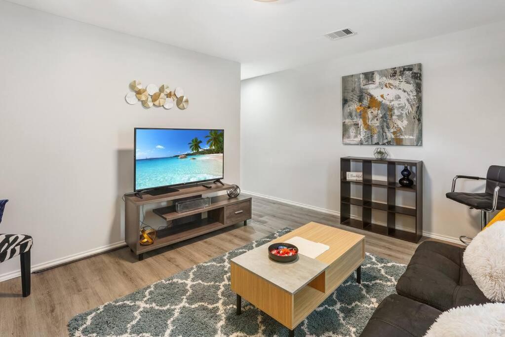 Cozy Two Bedroom Home Minutes From Downtown! ฮูสตัน ภายนอก รูปภาพ